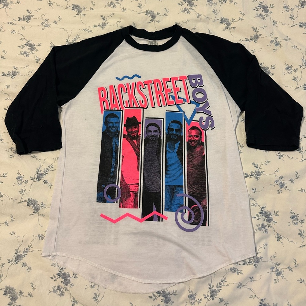 Backstreet Boys DNA 2022 Tour Dates Concert Baseball Style T-Shirt, size small